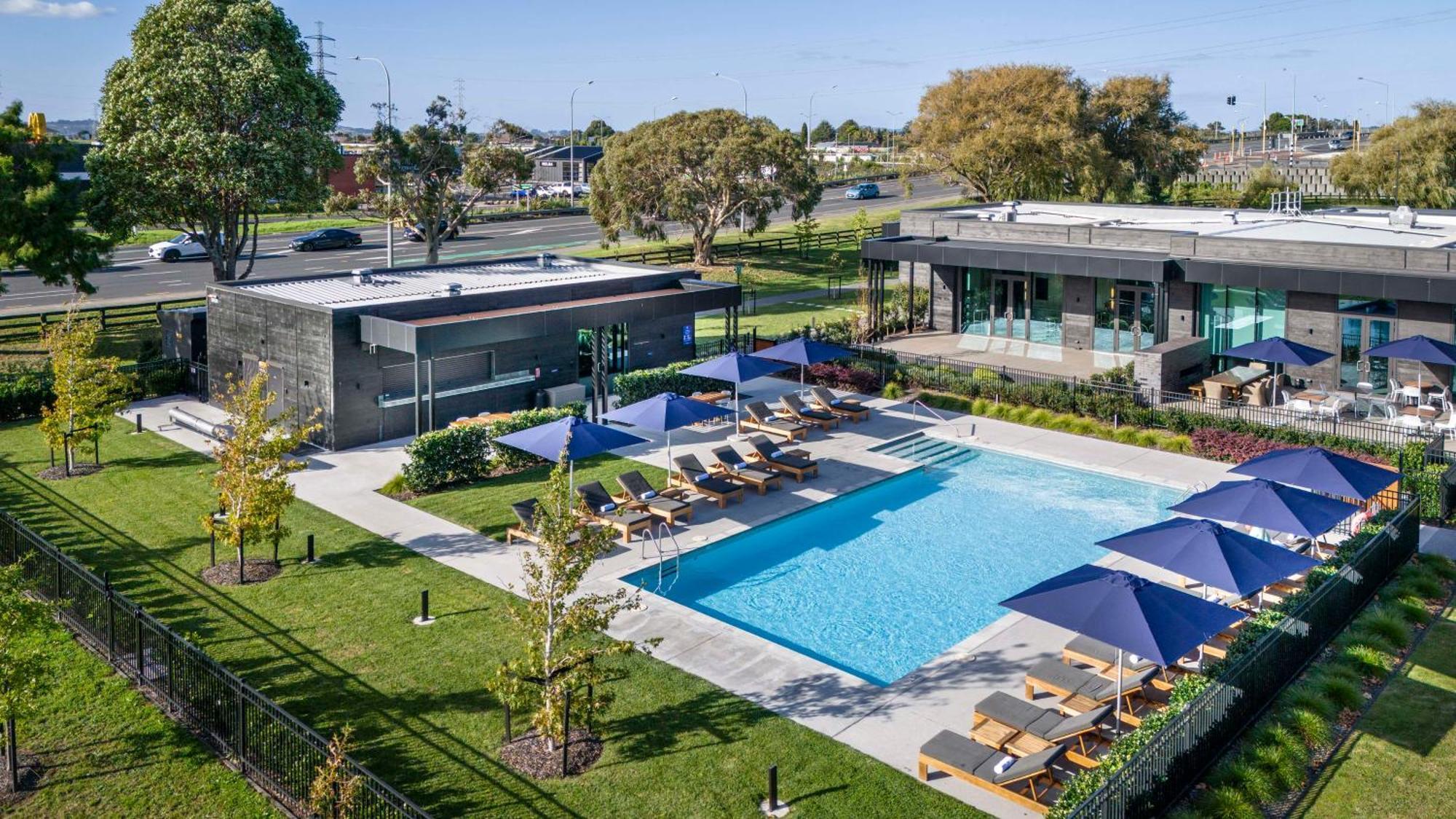 Doubletree By Hilton Auckland Karaka Exterior foto